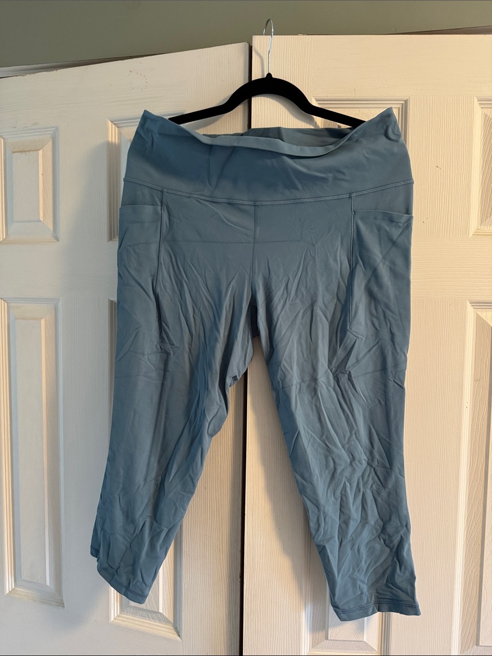 Athleta Light Blue Capri Leggings